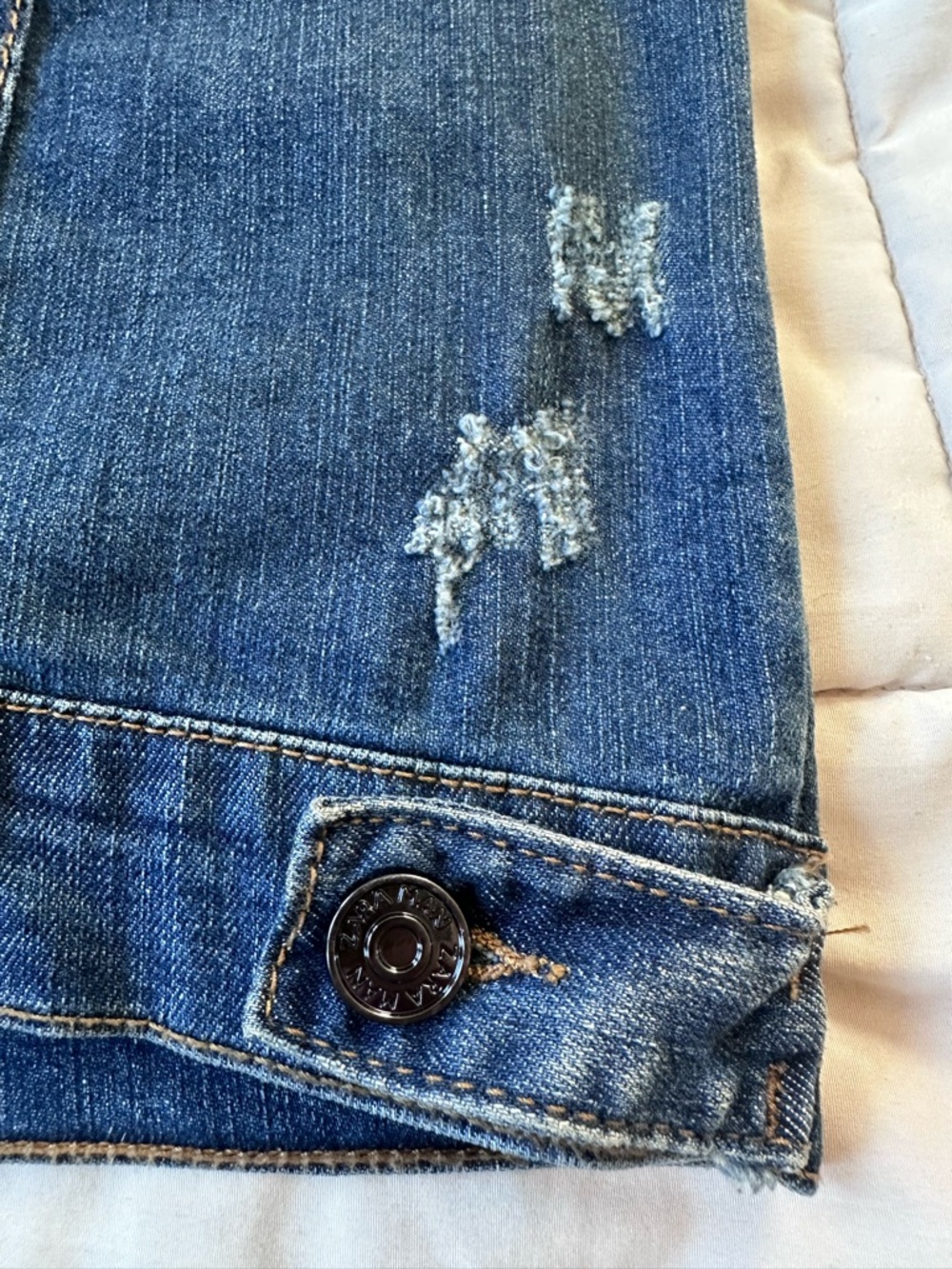 Zara Men’s Denim Couture Jean Vest Distressed & Embellished Medium - Picture 12 of 14